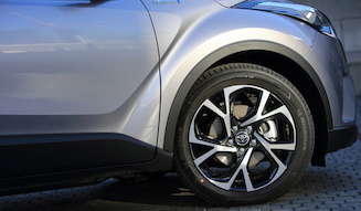 TOYOTA C-HR｜トヨタ C-HR