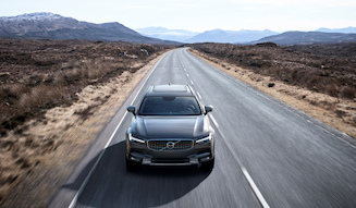 s_42_198313_New_Volvo_V90_Cross_Country_Driving