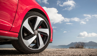 Volkswagen Golf GTI|フォルクスワーゲン ゴルフ GTI