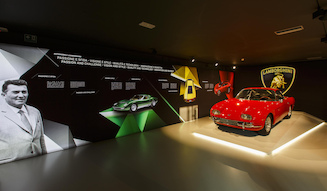 s_02_lamborghini-Ayrton-Senna