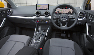 s_044_037_Audi_Q2_1.0_interior_01