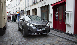 s_002_Peugeot_3008_GT