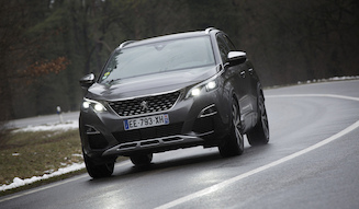 s_008_Peugeot_3008_GT