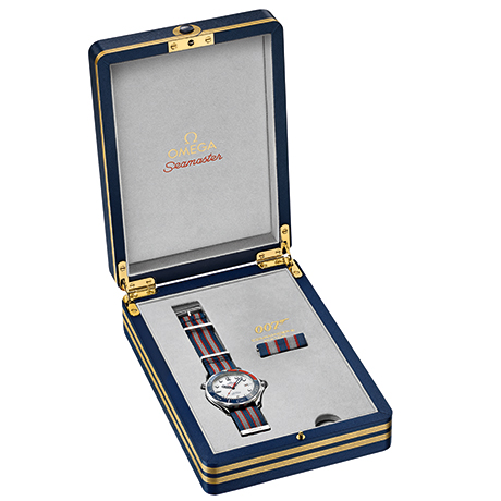 07_Commander's-Watch-box-open