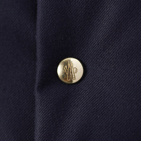 s_007_best7_02_moncler_gammebleu_cube