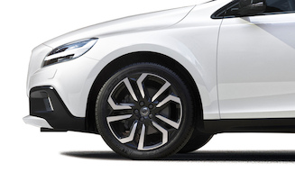 s_004_Volvo_V40_D4