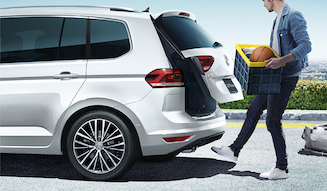 s_005_VW_ Golf_Touran