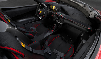 s_ferrari-laferrari-aperta-charity_012