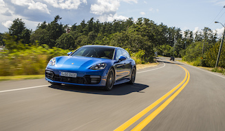 s_073_porsche_panamela_turbo_blue