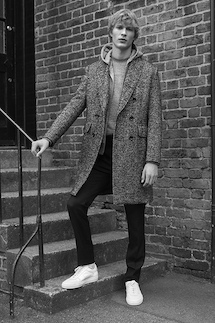 s_MrPorter_S04_033