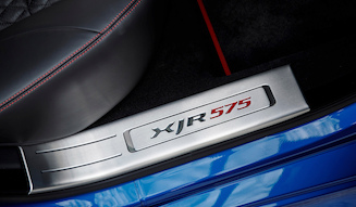 s_028_jaguar_xjr_575