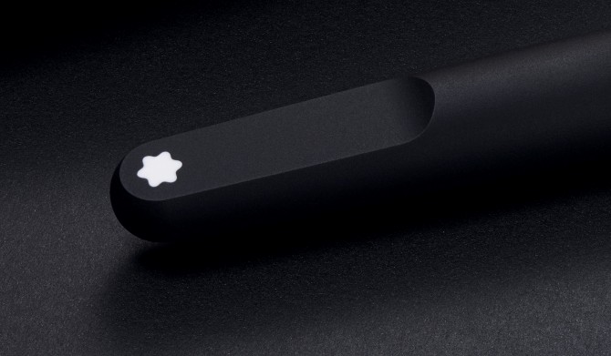 MON_301620_Shot09_M_Ultrablack_116563_Detail