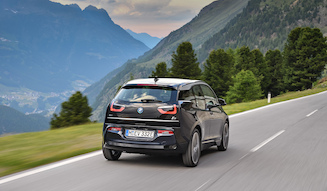 s_030_bmw_i3_off