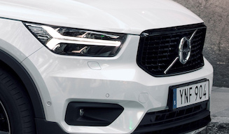 s_002_volvo_xc40