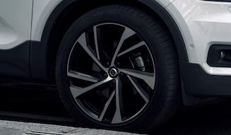 s_004_volvo_xc40