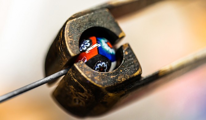 DIOR_SPRING-SUMMER-2018_SAVOIR-FAIRE_MURRINE(2)_©-Pol-Baril