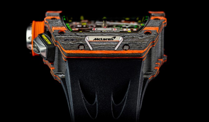 RM11-03_McLAREN_packshot7