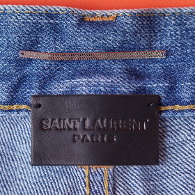 s_004_best7_22_saintlaurent_cube