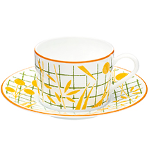 0431116P_yellowteacup_divingview-A5-F39