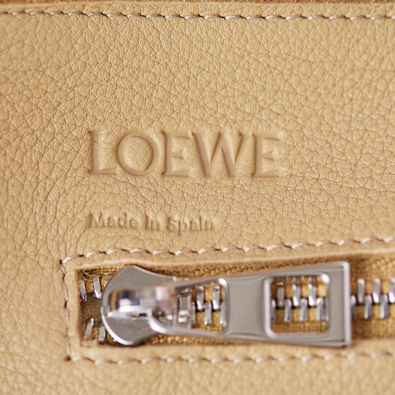 560-loewe-04