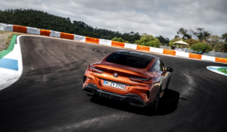 ビーエムダブリュー M850i xDrive