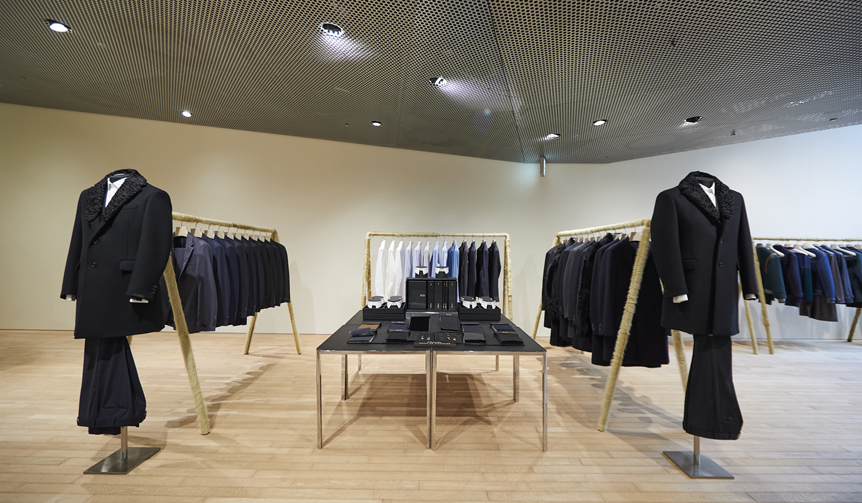 ザ★ベスト7 7KOROBI TOMOKI 「メイド・トゥ・メジャーの愉しみ」PRADA|プラダ 01