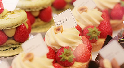 青木定治さんのお菓子をいただきながら……(1)<br><br>「日本」を武器に―― 