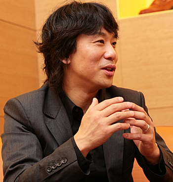 青木定治さんとパリに想いを寄せながら……(2)~パリと丸の内の街模様~