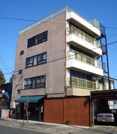 <br /><br /><h1>AMAGASAKA|尼ヶ坂<br><br>決してブレることのないオーナーの視線の先</h1><br /><p>