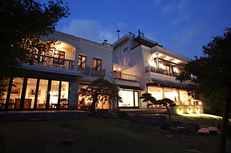 第24回<br>身近なグッドデザイン<br><br>対談｜TERAKOYA 間 光男×M.Y. LABEL 吉田眞紀<br>「グランメゾンとそのカトラリー」.....(3)