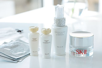 小林ひろ美が指南！ 2008年春　ビューティトレンド（1）<br><br>美白編「集中トリートメント」