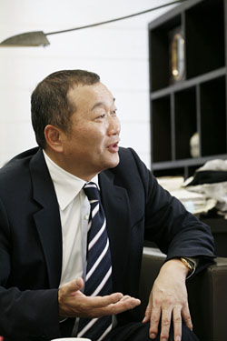 「モア・トゥリーズ」賛同人、見城 徹インタビュー<br><br>自分が“これは手放したくない”と思うものにしていきたい