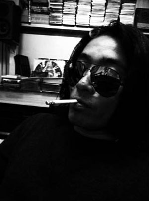 ヒステリック グラマー × メディコム・トイという関係性──<br>うまれたのは「いやらしい黒豆」!?