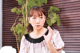 半年先まで予約がいっぱいの早野さんの施術のヒミツ 藤原美智子と早野実希子のビューティトーク(2)