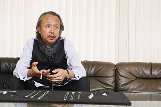 メンズ・ジュエリー・ブランド『esthète』<br><br>ディレクター 吉田十紀人インタビュー