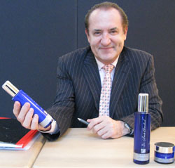 「若さを決めるのは、細胞」<br><br>アンチエイジングの第一人者Dr. クロード・ショーシャ インタビュー(前編)