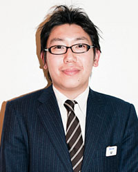 kolor 2009 SPRING&SUMMER COLLECTION 着たときの感覚、素材の触感、バランスの整った服 『Kolor』デザイナー 阿部潤一インタビュー