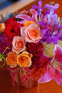 会場ではオリジナル限定Tシャツやアート作品を販売