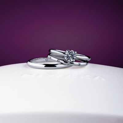 ジュエリー選びにぴったりな<br />落ち着きのある空間