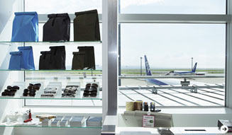 UNITED ARROWS|羽田空港第2ターミナル店オープン 02