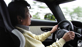 ガルウイングをもったスーパーEV|メルセデス・ベンツ SLS AMG E-CELL|河村康彦