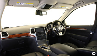 JEEP GRAND CHEROKEE｜ジープ グランドチェロキー 新型の試乗インプレッション｜04