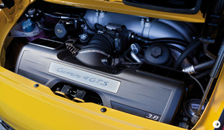 PORSCHE 911 Carrera 4 GTS│ポルシェ 911 カレラ 4GTS カレラのトップモデル|03