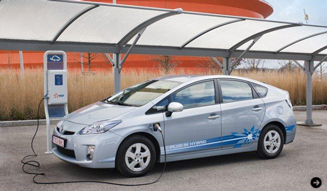 TOYOTA｜トヨタ　PHVとEVをカーシェアリング 03