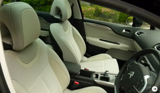 CITROEN C4｜シトロエン C4 マイナーチェンジを経たC4に試乗｜08