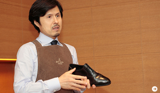 『ジョンロブ 丸の内店』店長の国本憲俊氏