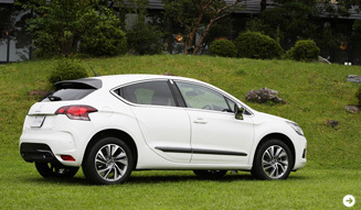 CITROEN DS4｜シトロエン DS4　遊び心あふれる4ドアクーペに試乗｜04