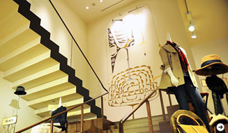 バーニーズ　ニューヨーク｜ジョン＝ポール・フィリピ 03