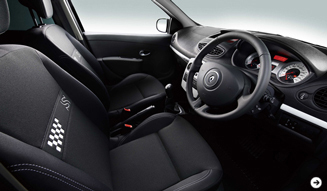 スポーティな仕様を纏った30台限定のルノー ルーテシアS、販売開始|RENAULT |03