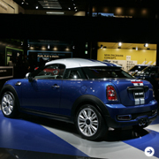 MINI｜MINIのキャラクターイメージで統一されたブース